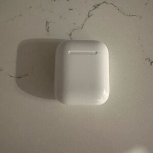 Apple AirPods 2nd Generation